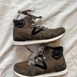 TRETORN Women's Lily Hi-Top Sneakers Size 7.5M